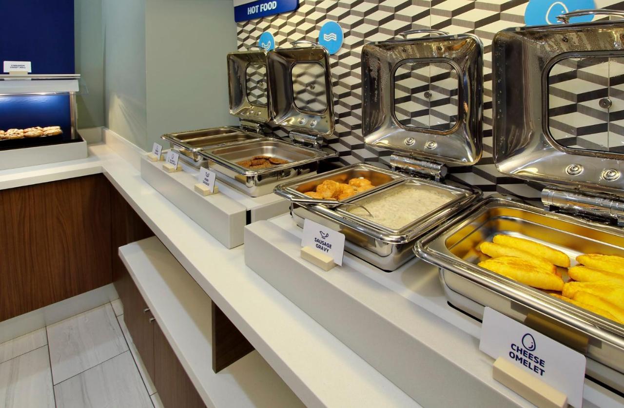 Holiday Inn Express - Cabot By Ihg Exteriör bild